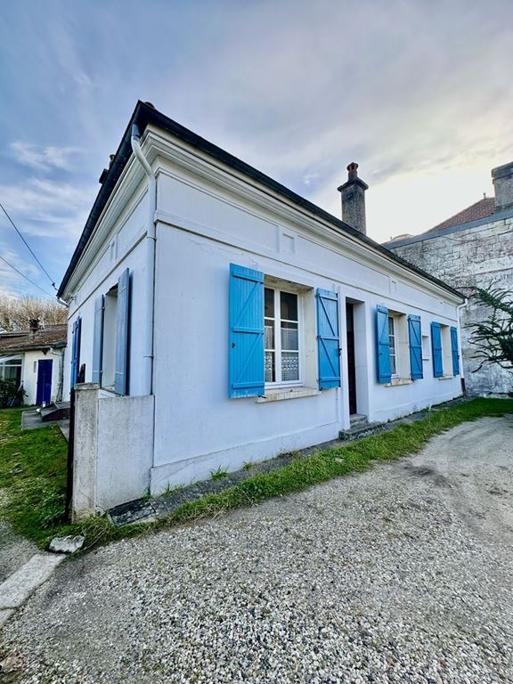 Maison TALAIS 161250€ PAILLÉ IMMOBILIER