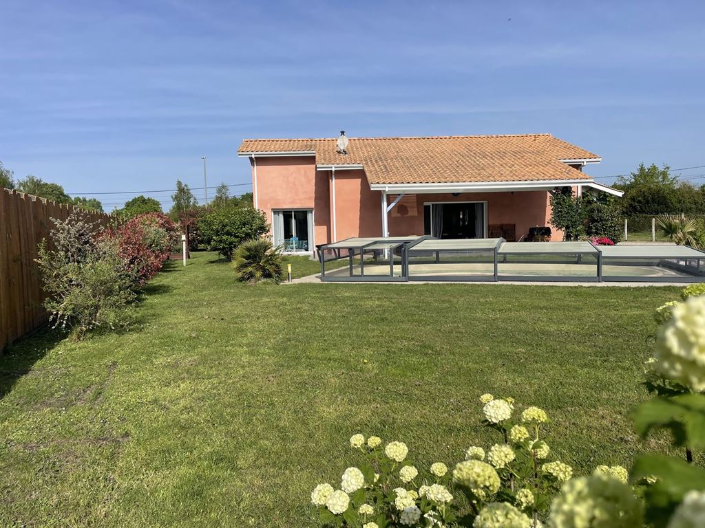 Maison GRAYAN ET L'HOPITAL 398000€ PAILLÉ IMMOBILIER